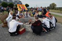 Wspólne ognisko wolontariuszy