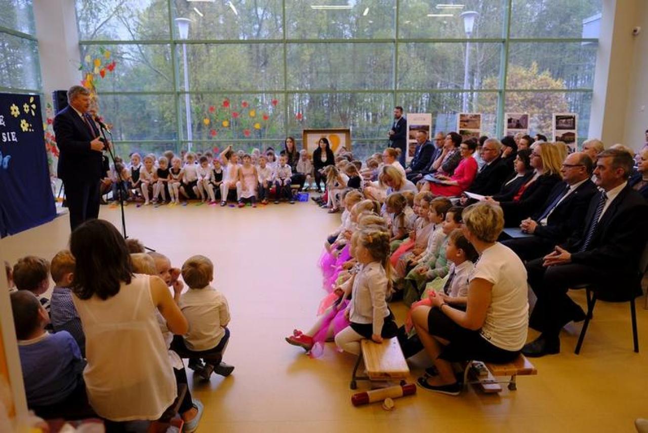 Oficjalne otwarcie Przedszkola w Małej Nieszawce - fotorelacja prasowa