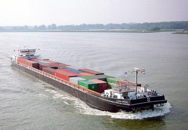 Badawczo-promocyjny rejs kontenerowy Wisłą