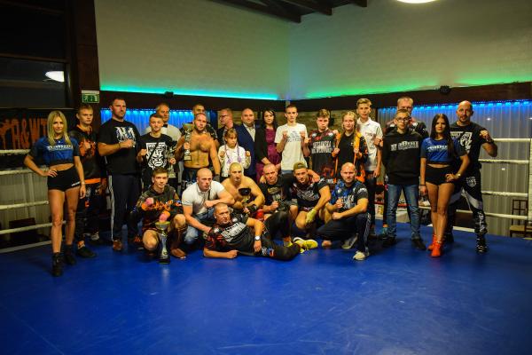 Zdjęcie wspólne na ringu