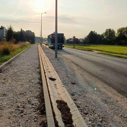 Budowa ścieżki rowerowej na odcinku między Wielką i Małą Nieszawką